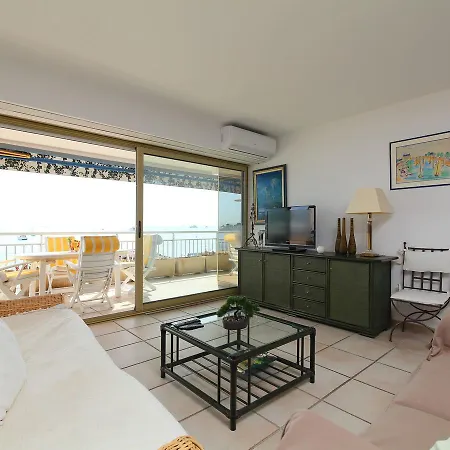 Apartment Laperouse